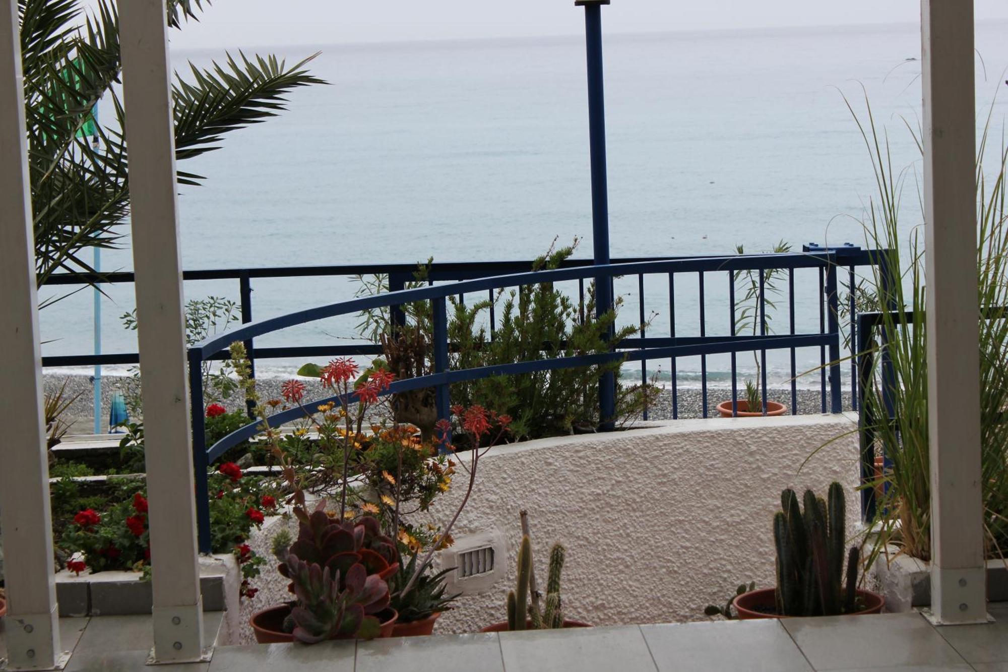 Hotel Ristorante Mareblu Amantea Exteriör bild