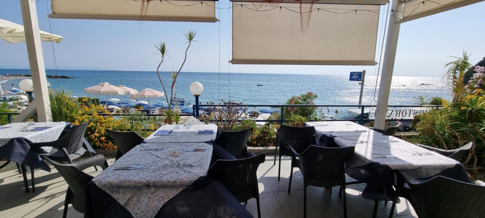 Hotel Ristorante Mareblu Amantea Exteriör bild
