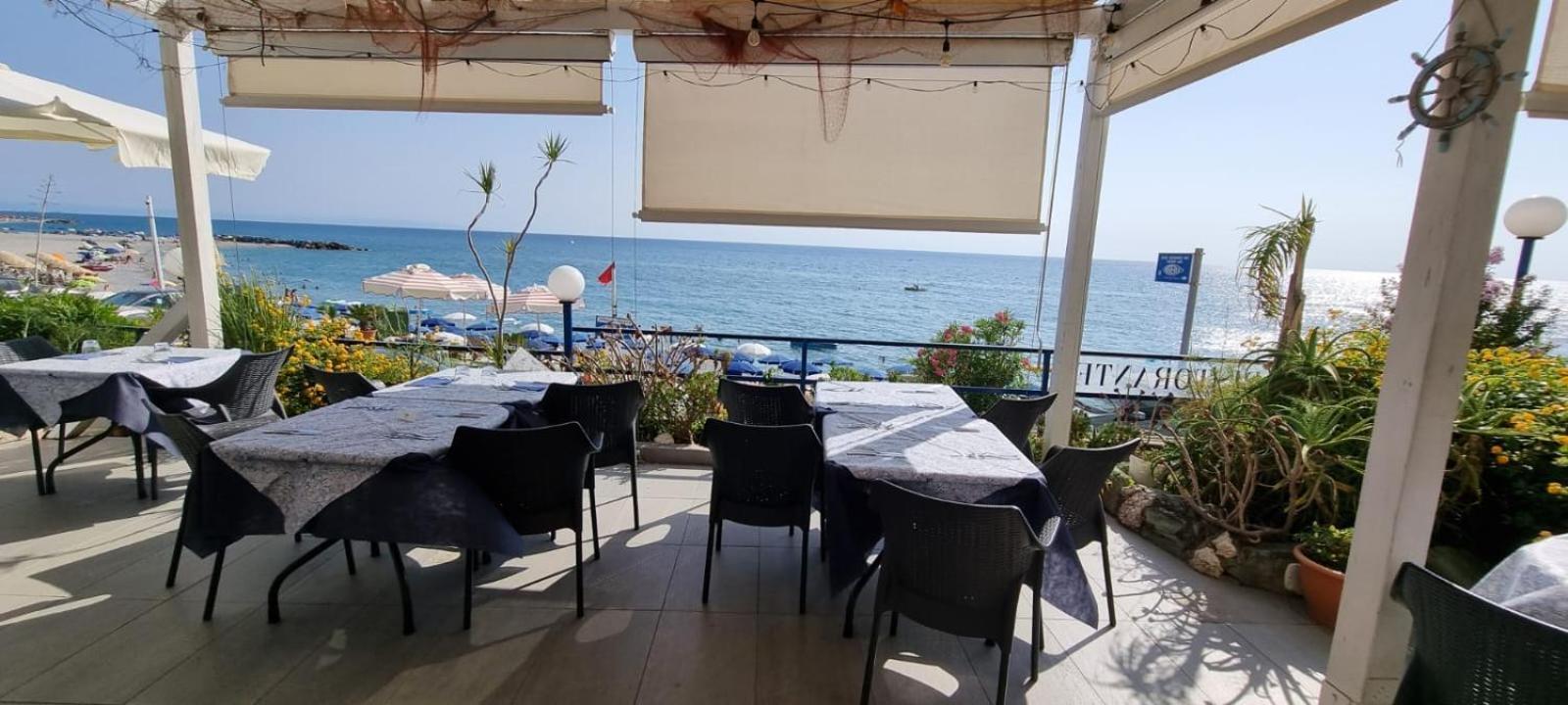 Hotel Ristorante Mareblu Amantea Exteriör bild