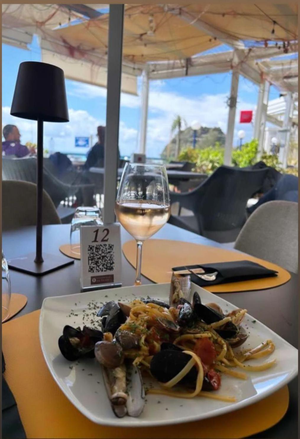 Hotel Ristorante Mareblu Amantea Exteriör bild
